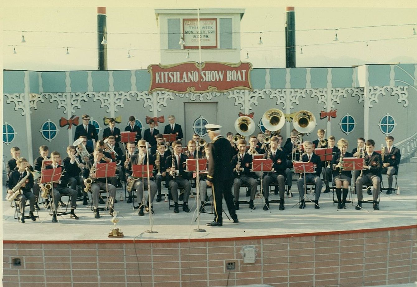 68kitsbandat showboat